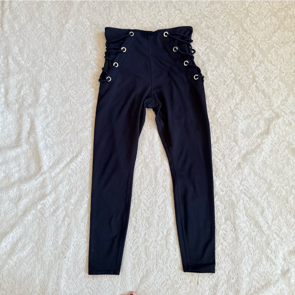 Good American lace up side pants - Picture 3 of 9